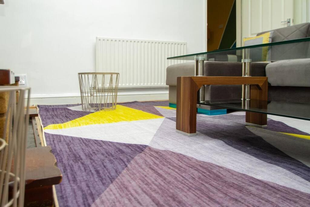 Allen Wednesbury Accommodation Экстерьер фото
